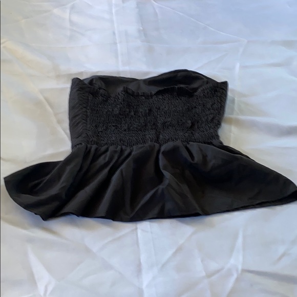 Top. - Picture 2 of 3